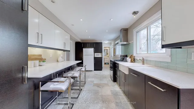 Additional image 6 of 90 Old Sheppard Ave