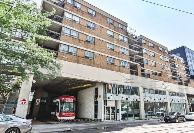 Primary image of 50 Mccaul St Unit 816