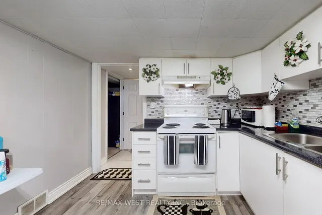 Additional image 26 of 14 Byng Ave