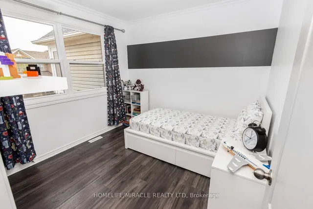 Additional image 33 of 1677 Stover Cres