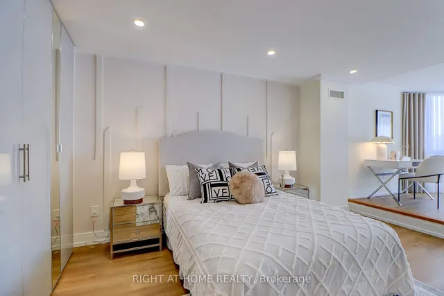 Additional image 25 of 130 Carlton St Unit 1207