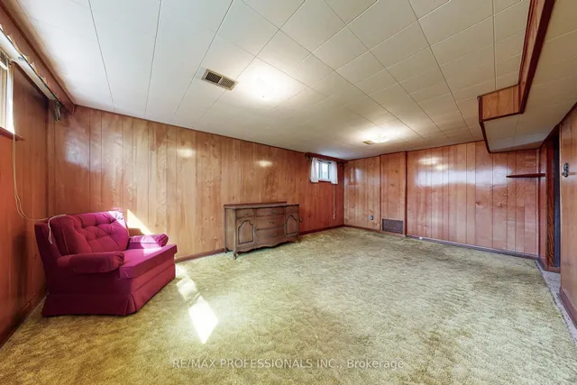 Additional image 37 of 26 Crane Ave