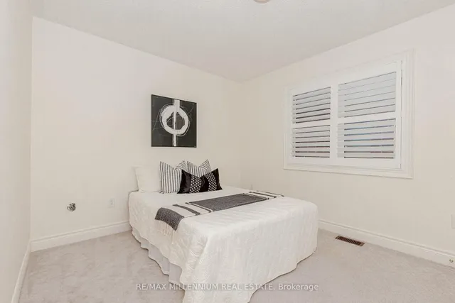 Additional image 32 of 1238 Bowell Cres