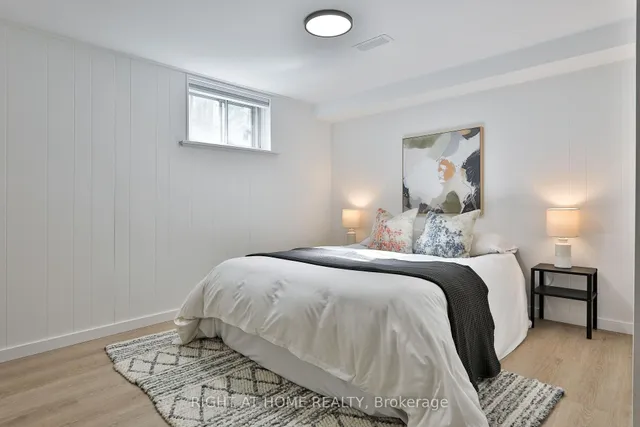 Additional image 13 of 20 Amesbury Dr