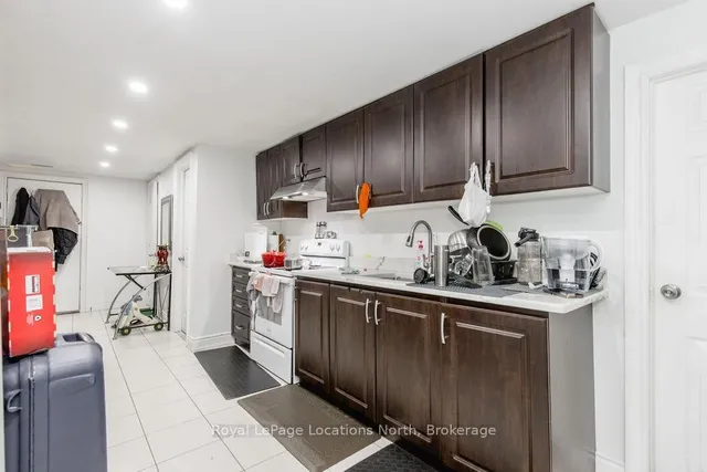 Additional image 30 of 120 Candy Cres