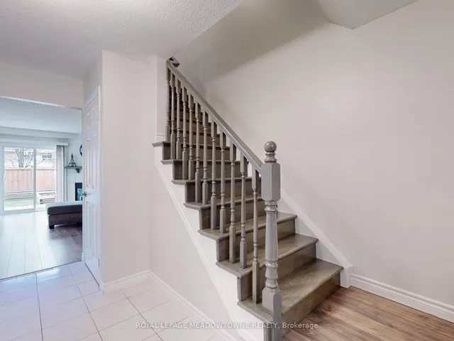 Additional image 19 of 152 Essling Ave