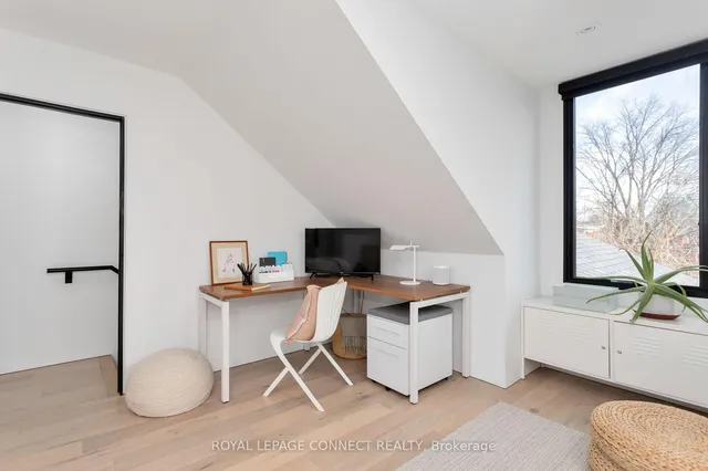 Additional image 32 of 59 Fuller Ave