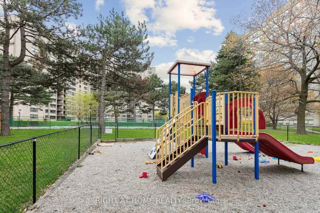 Additional image 44 of 451 The West Mall N/A Unit 1616