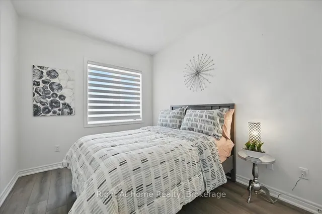 Additional image 45 of 465 Dundas St