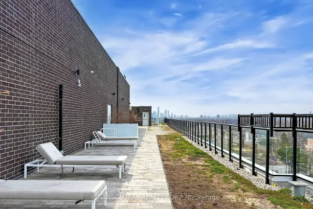 Additional image 15 of 2301 Danforth Ave Unit 308