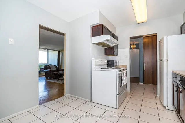 Additional image 8 of 85 Emmett Ave Unit 1908