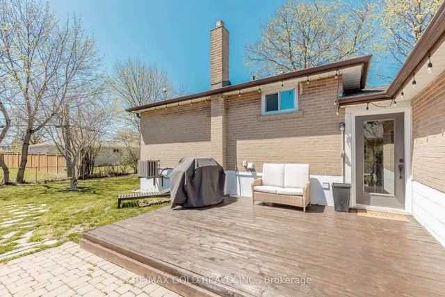 Additional image 46 of 37 Brookdale Cres