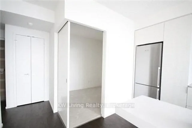 Additional image 3 of 101 Charles St Unit 2402