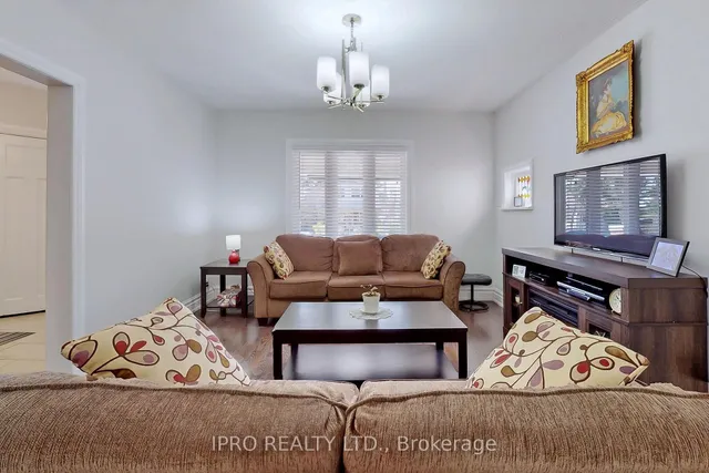 Additional image 4 of 86 Oak Park Ave