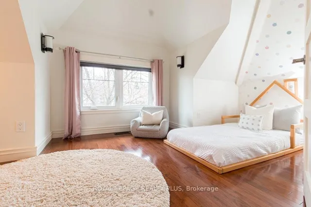 Additional image 29 of 214 Sherman Ave