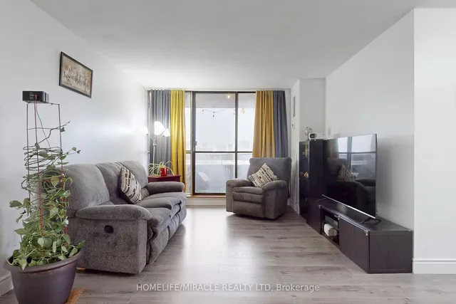 Additional image 16 of 15 Kensington Rd Unit 1112