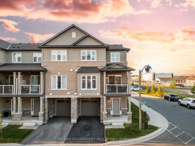 51 Laguna Village Cres