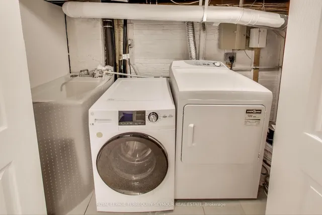 Additional image 4 of 351 Roehampton Ave