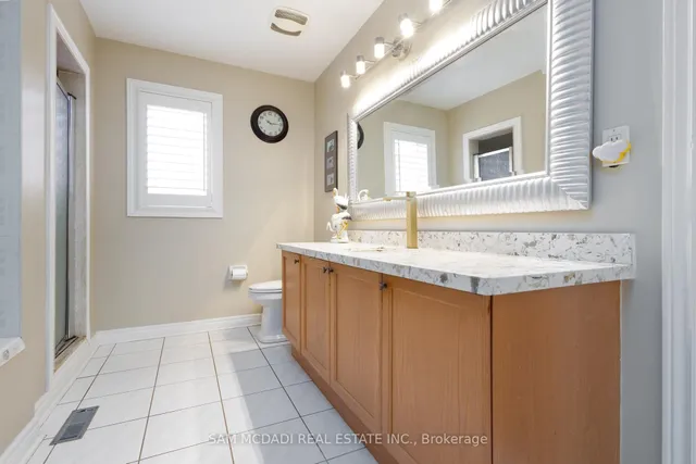 Additional image 32 of 2530 Nichols Dr