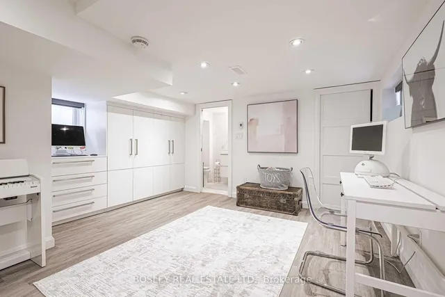 Additional image 28 of 56 Helena Ave