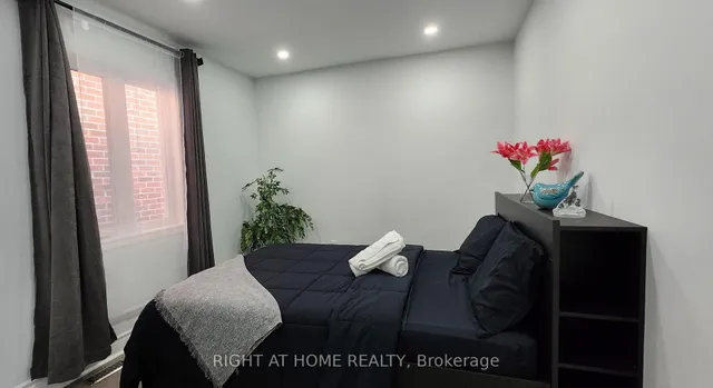 Additional image 11 of 887 Cosburn Ave