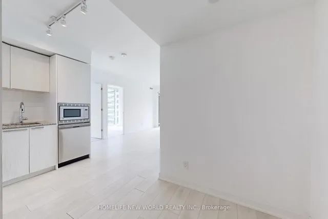 Additional image 11 of 501 Yonge St Unit 912