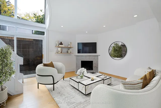 Additional image 19 of 58 Elm Ave Unit TH4