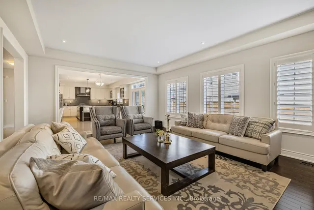 Additional image 21 of 5 Perth St