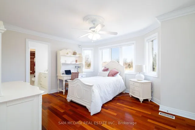 Additional image 25 of 11170 Menzies Crt