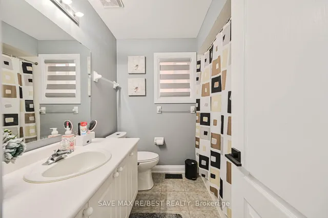 Additional image 36 of 29 Baccarat Cres