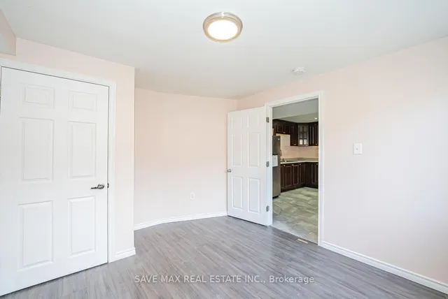 Additional image 38 of 73 West Glen Ave