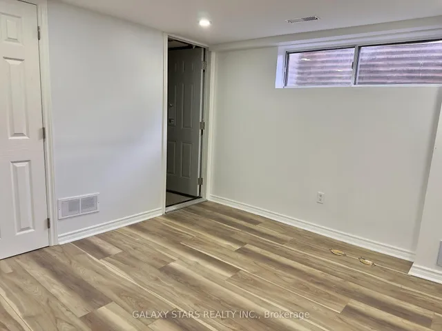 Additional image 40 of 57 Moorecroft Cres