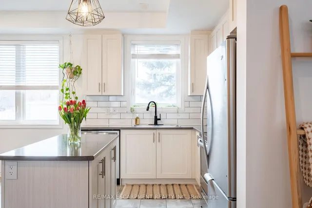 Additional image 13 of 219 Dundas St Unit 45