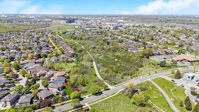 Additional image 48 of 99 Gordon Drummond Ave