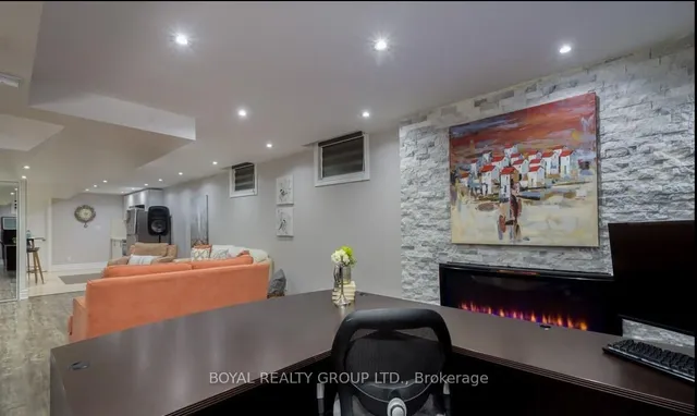 Additional image 35 of 118 Footbridge Cres