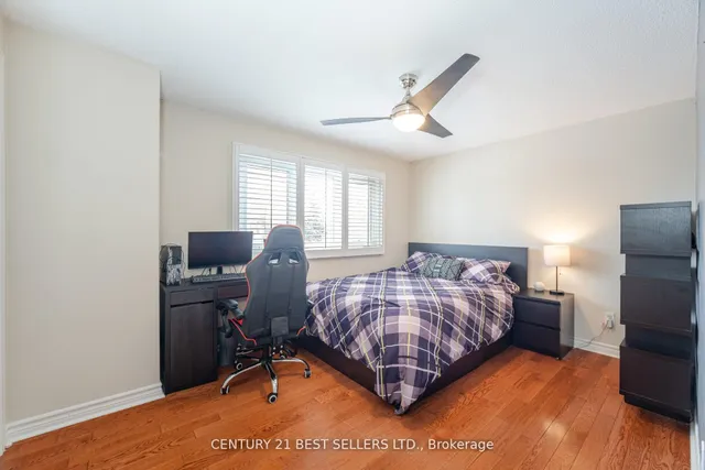 Additional image 35 of 657 Savoy Cres