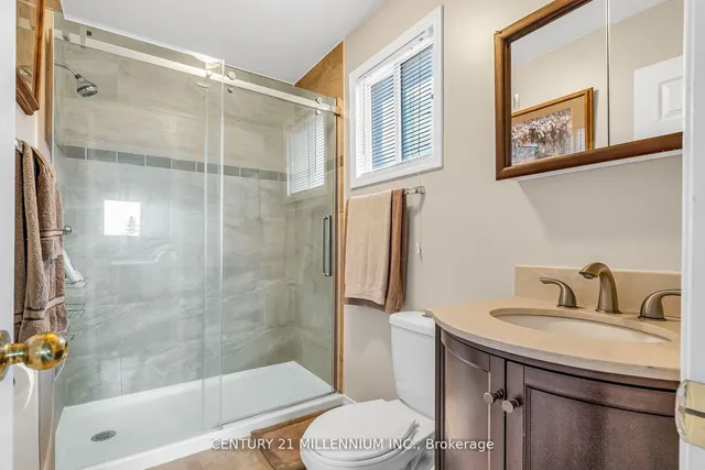 Additional image 29 of 82 Candy Cres