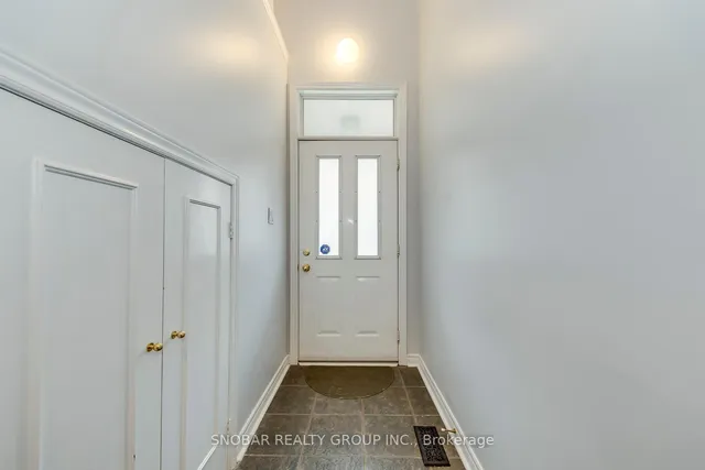 Additional image 4 of 17 James Stock Path