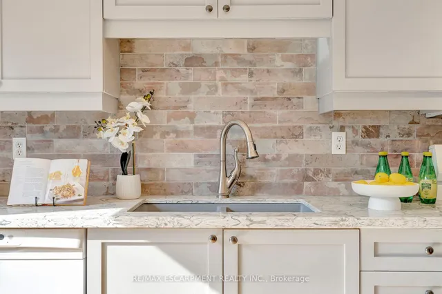 Additional image 13 of 646 Kerr Tr