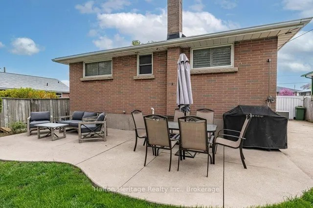 Additional image 44 of 376 East 18th St