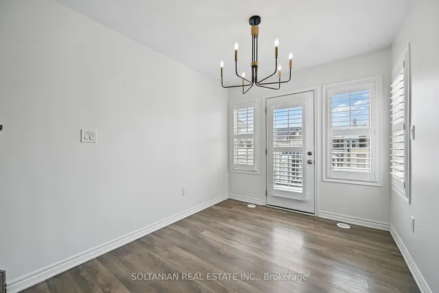 Additional image 10 of 109 Bond Head Crt