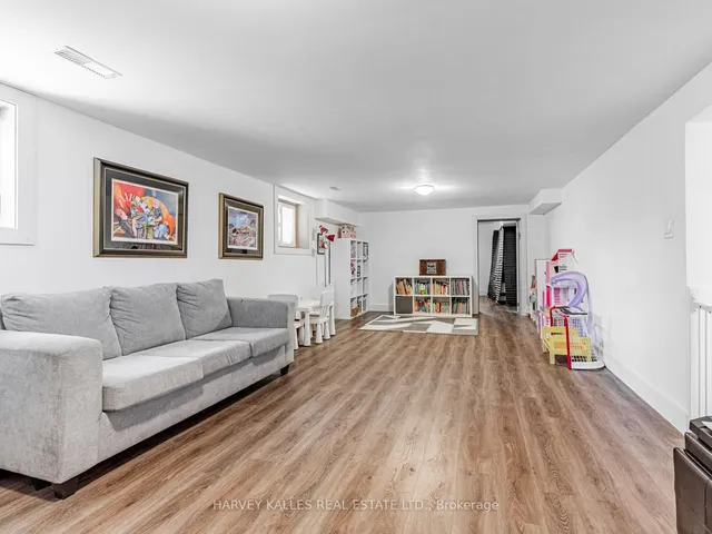 Additional image 15 of 736 Glencairn Ave