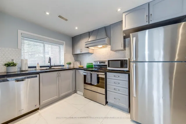 Additional image 17 of 706 West 5th St