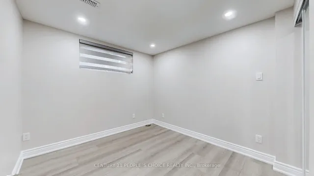 Additional image 38 of 58 Brookdale Cres