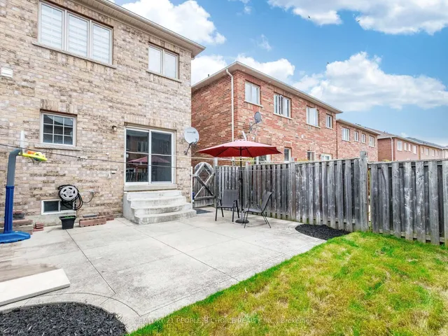 Additional image 46 of 74 Crystalview Cres