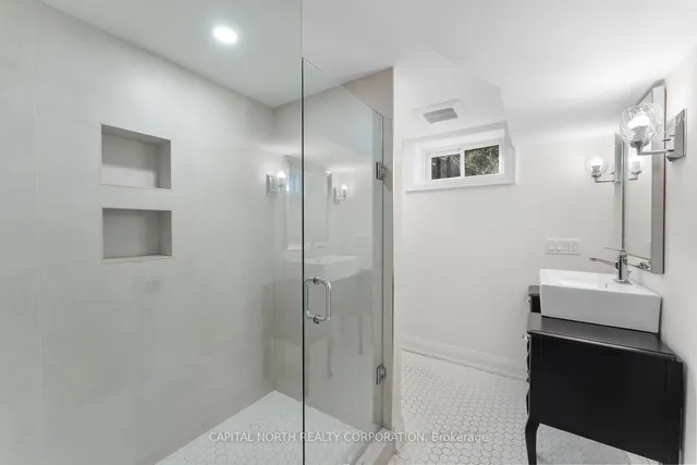 Additional image 31 of 19 Vanderbrent Cres