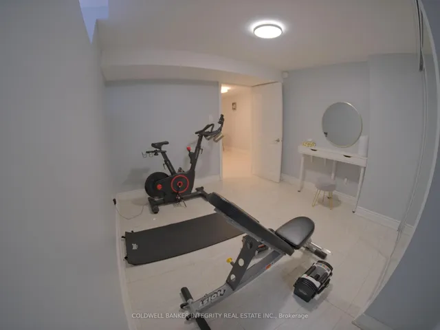 Additional image 15 of 2814 Guilford Cres