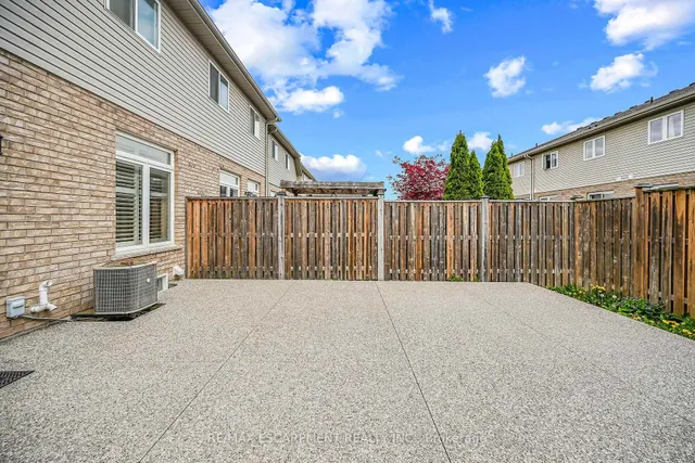 Additional image 46 of 8 Charleswood Cres