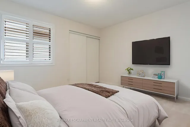 Additional image 34 of 255 Monaghan Cres