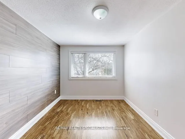 Additional image 28 of 34 Madoc Dr